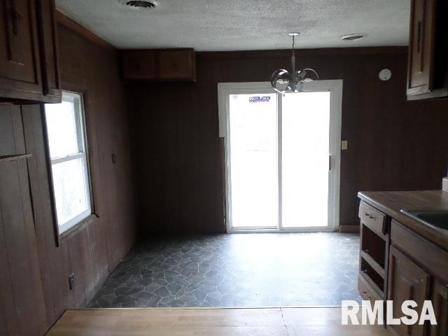 7430 West William Street Decatur, IL 62522 - Photo 8 of 17