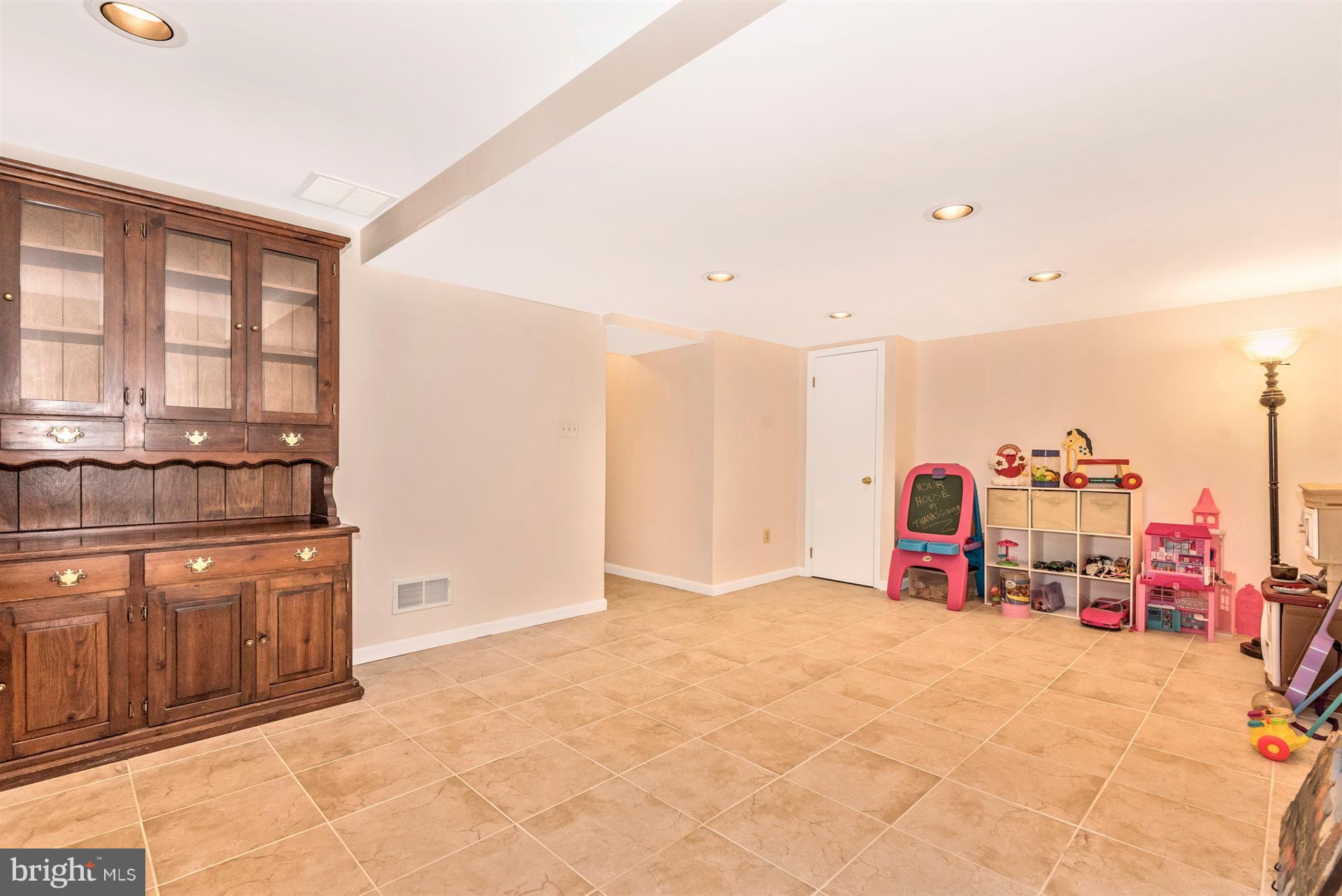 9713 Dixie Ridge Terrace Gaithersburg, MD 20882 - Photo 27 of 30 Interior (General)