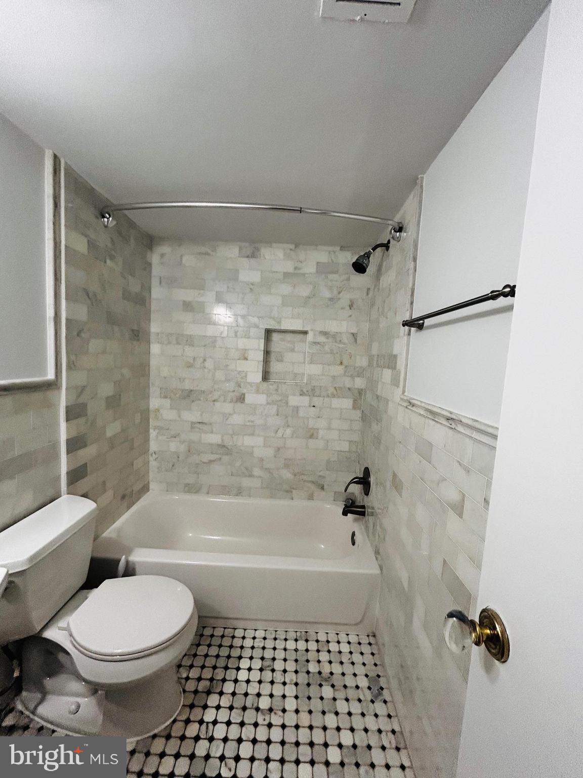 225 10th Street Northeast, Unit 1 Washington, DC 20002 - Photo 10 of 14 full bath