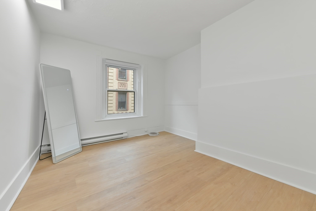 144-144A Salem Street Boston, MA 02113 - Photo 10 of 15