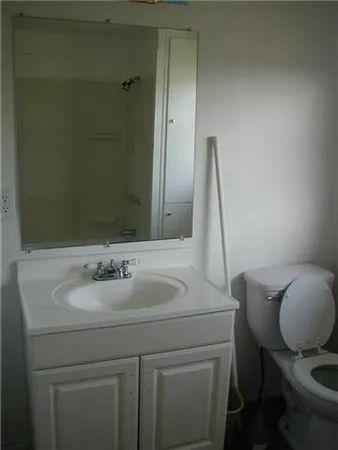 $1,095 | 415 Galley Way, Freeport, TX 77541