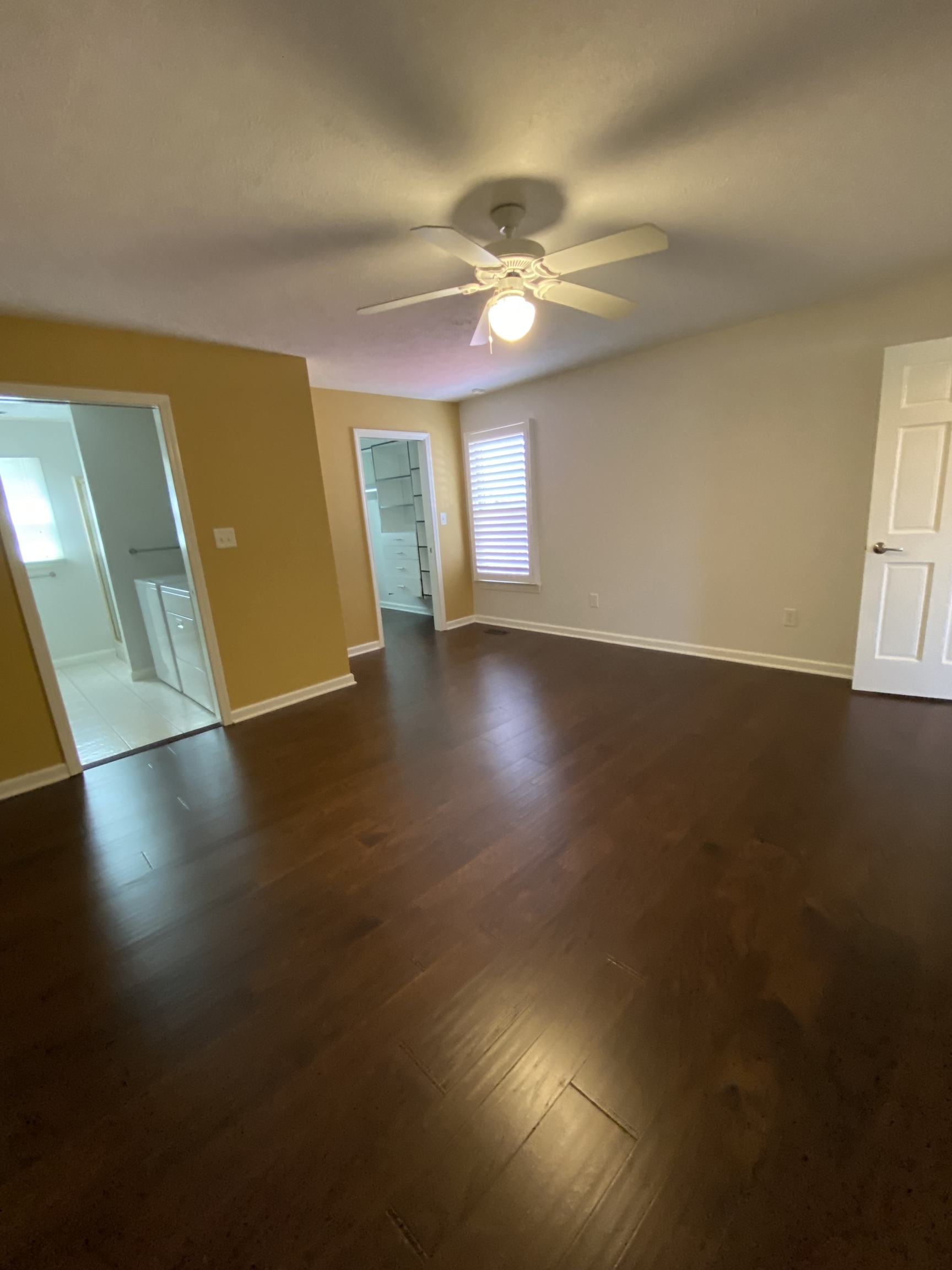 12264 Charing Cross Road Carmel, IN 46033 - Photo 13 of 30 Gallery Image 13