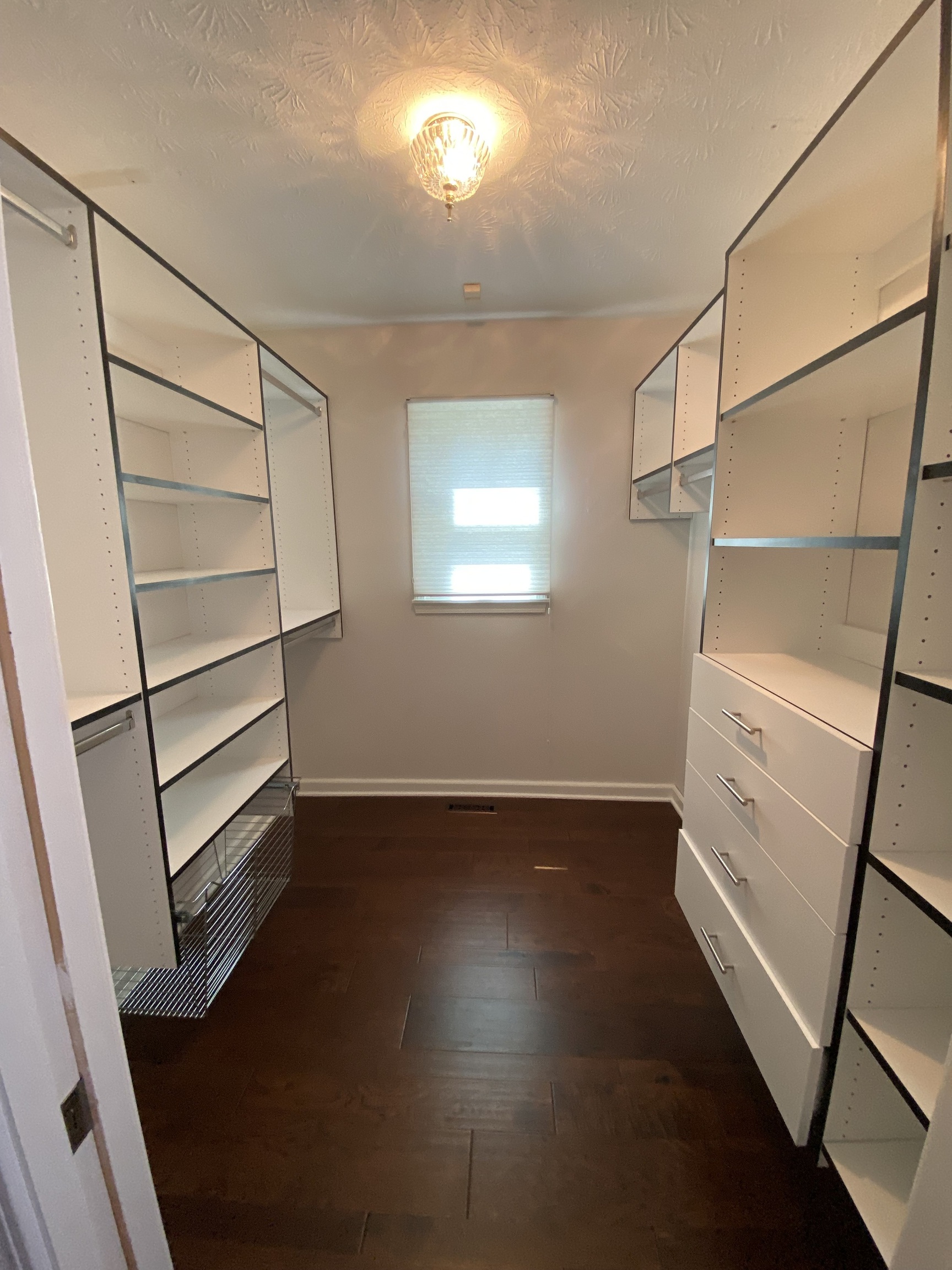 12264 Charing Cross Road Carmel, IN 46033 - Photo 15 of 30 Gallery Image 15