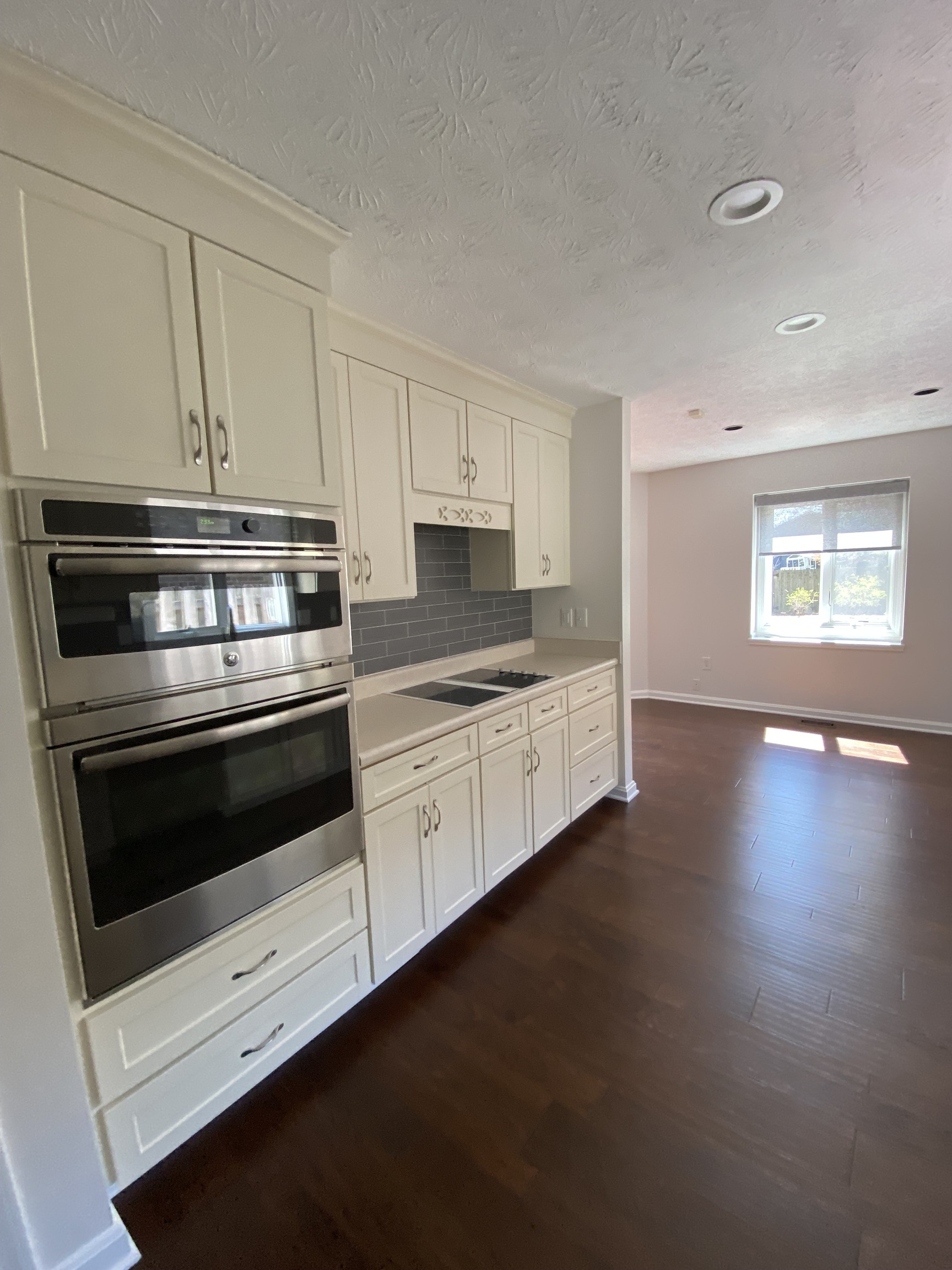 12264 Charing Cross Road Carmel, IN 46033 - Photo 6 of 30 Gallery Image 6