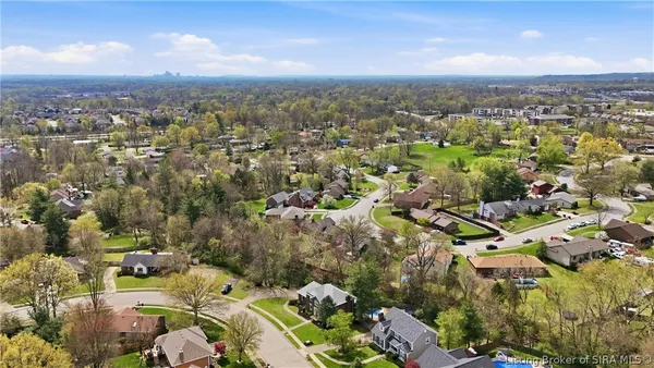 $400,000 | 3617 Sundance Drive, New Albany, IN 47150