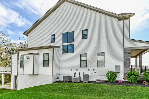 $1,995,000 | 25004 Falling Brook Circle, Aldie, VA 20105