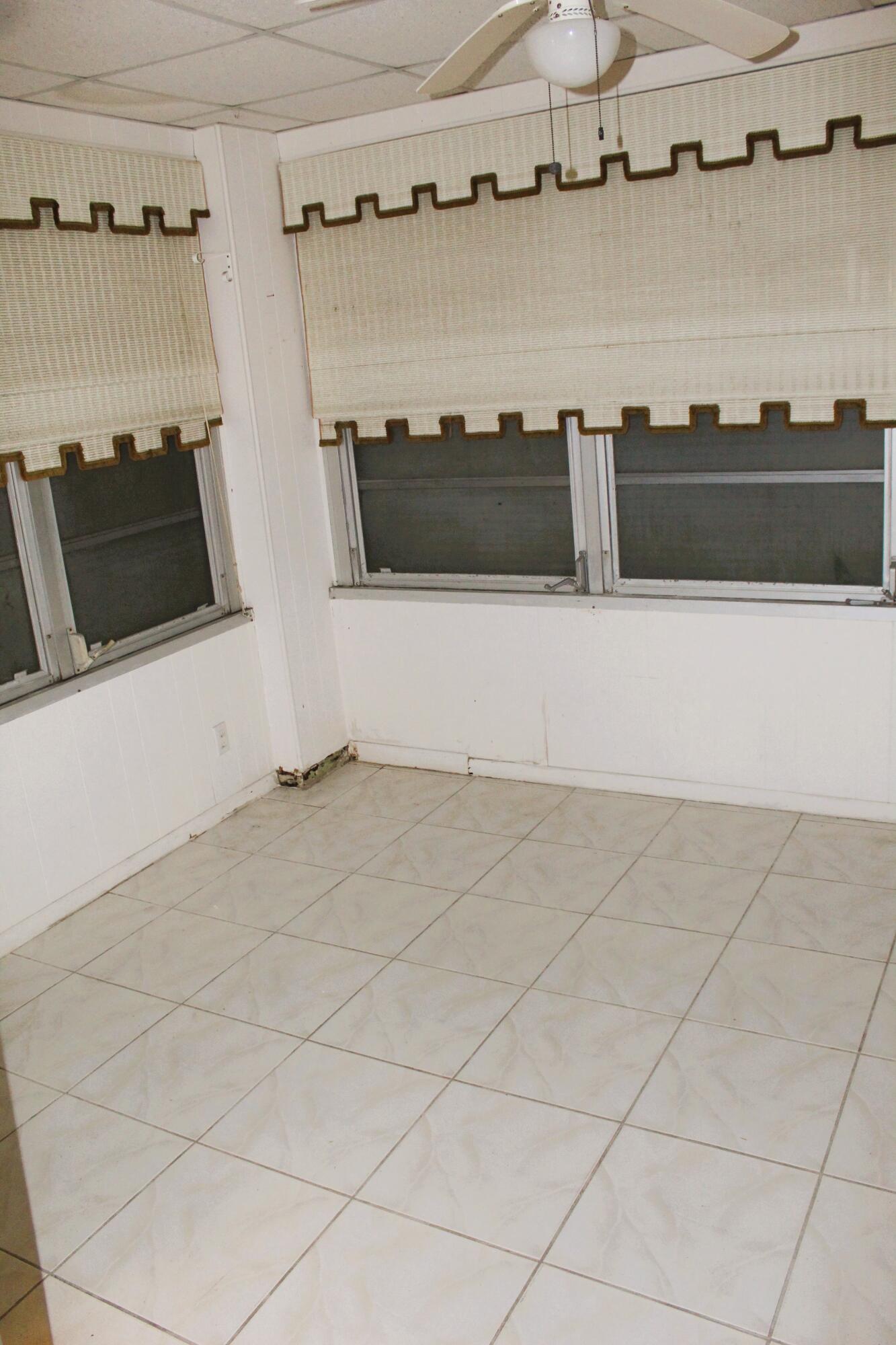 455 High Point Boulevard, Unit D Delray Beach, FL 33445 - Photo 12 of 18 Florida Room