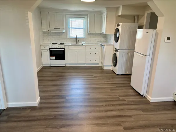$2,950 | Undisclosed Address, West Babylon, NY 11704