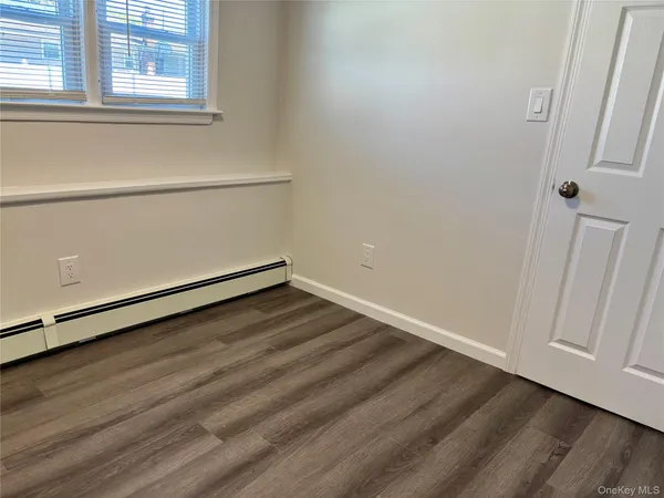 $2,950 | Undisclosed Address, West Babylon, NY 11704