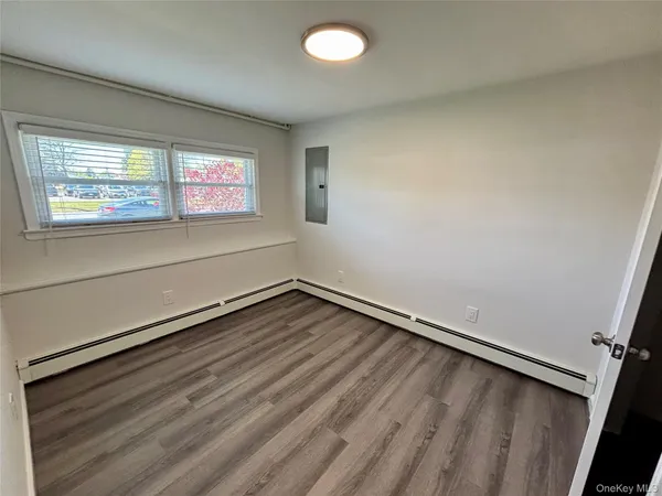 $2,950 | Undisclosed Address, West Babylon, NY 11704
