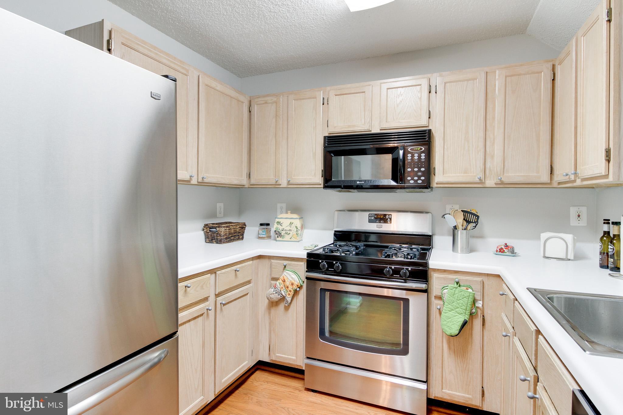 12005 Taliesin Place, Unit 34 Reston, VA 20190 - Photo 3 of 30