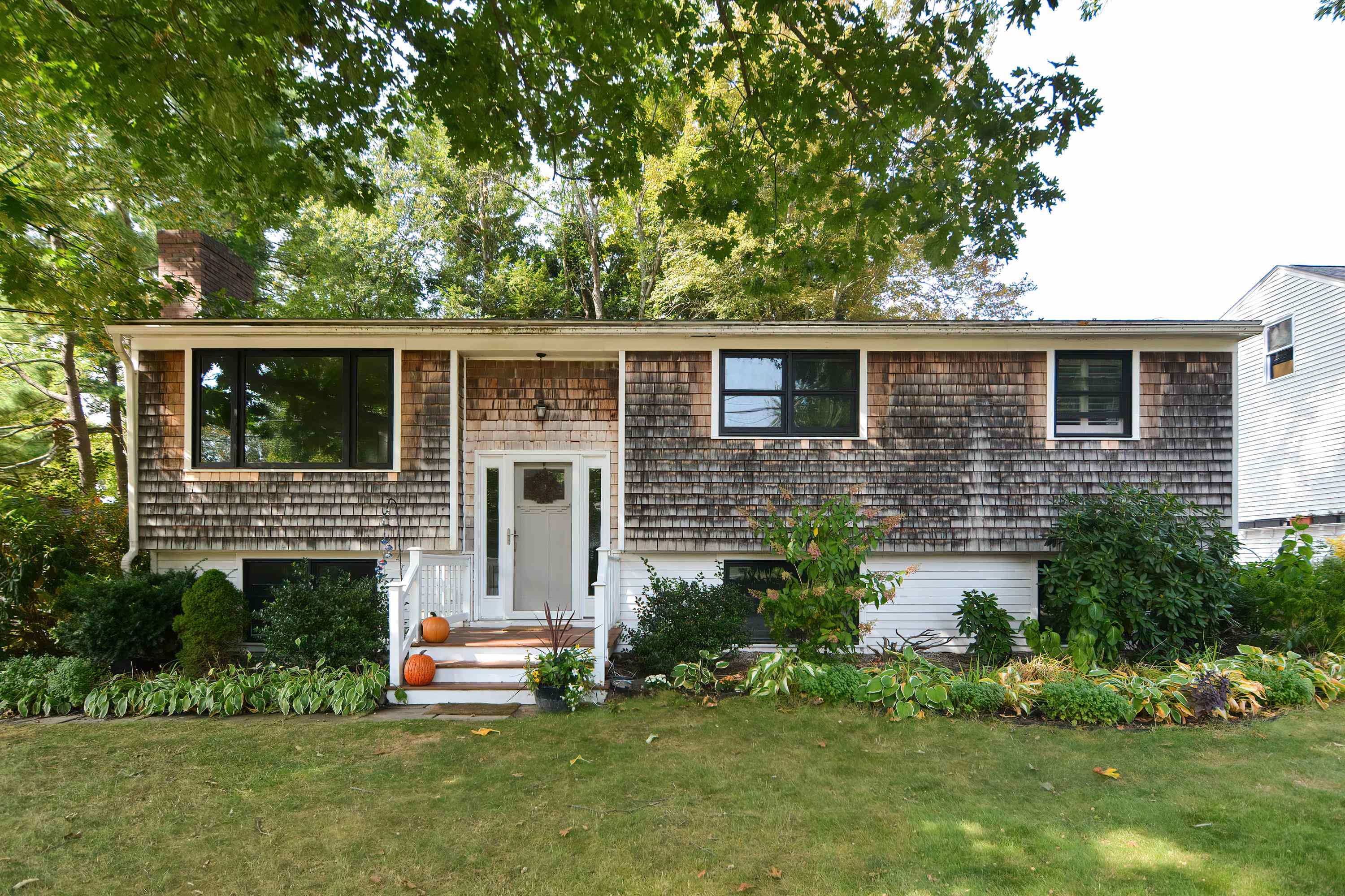 11 Ridgewood Terrace Exeter, NH 03833 - Photo 2 of 29