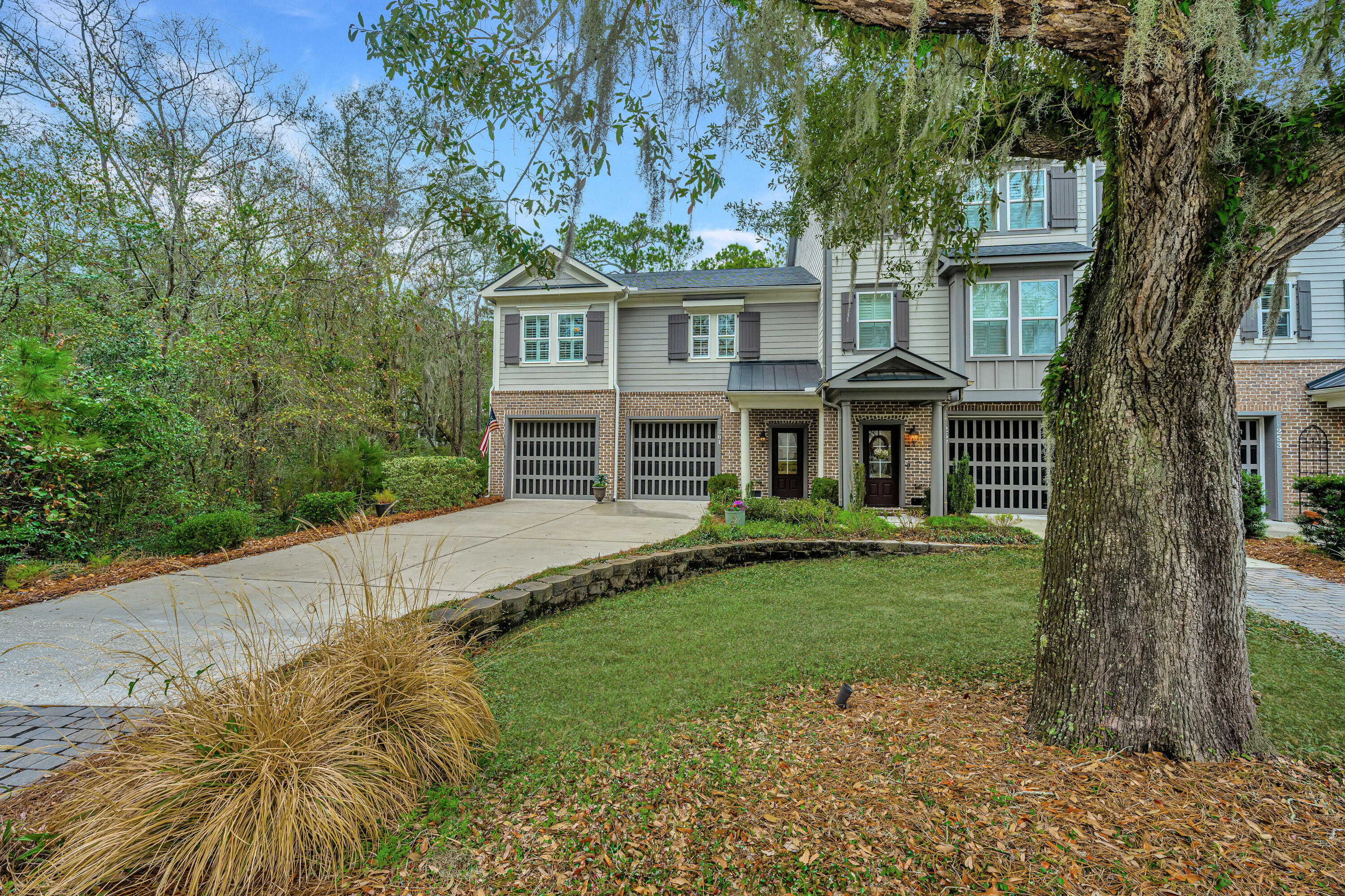 261 Slipper Shell Court Mount Pleasant, SC 29464 - Photo 2 of 41 261 Slipper Shell
