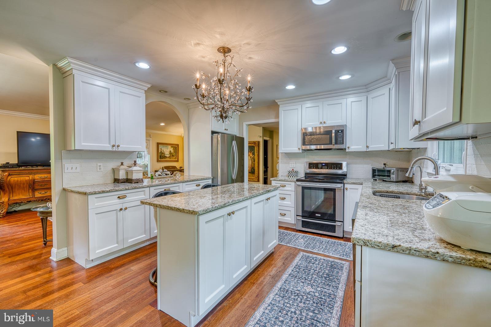 31 Shephard Way Basking Ridge, NJ 07920 - Photo 7 of 30