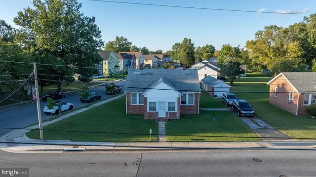 front view of house with a yard