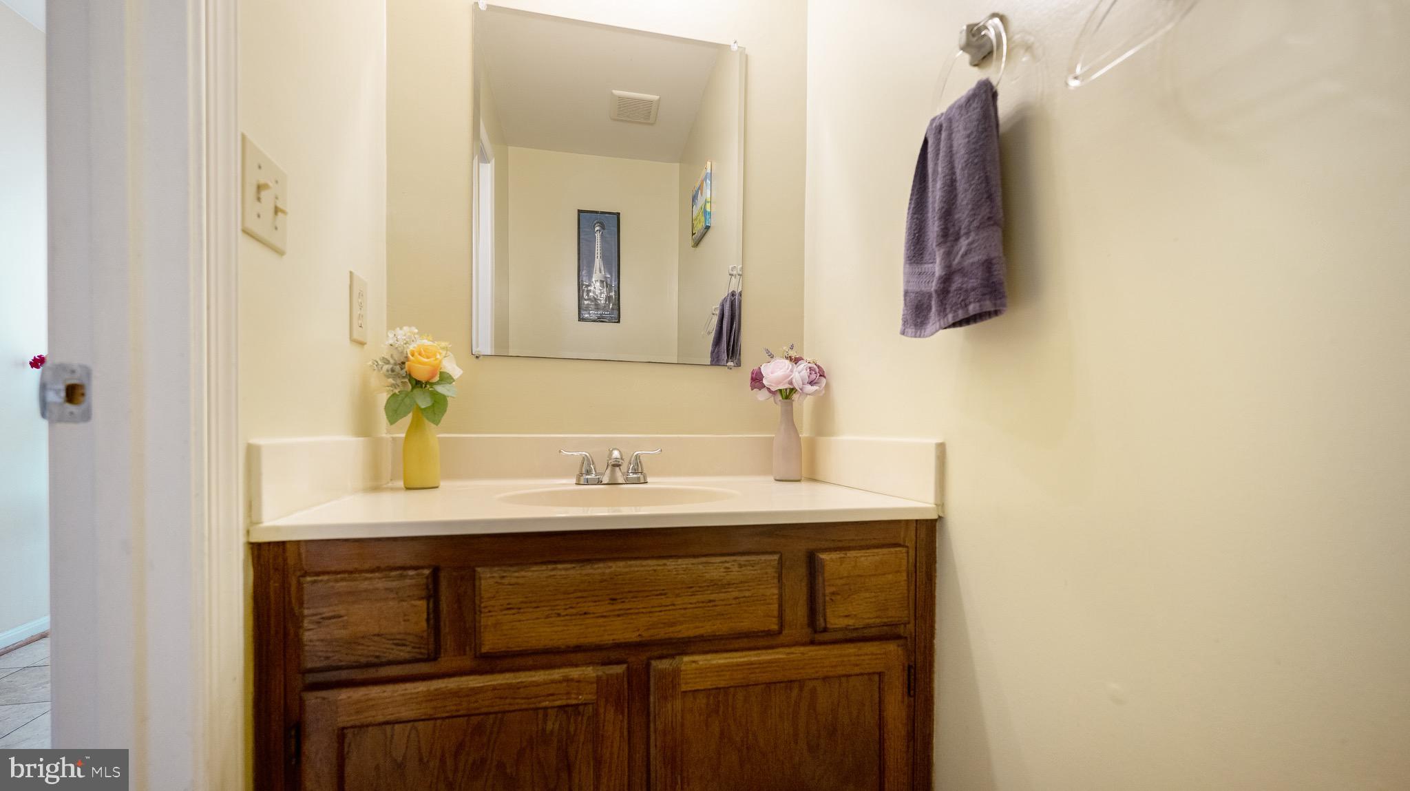 15056 Shamrock Ridge Road Silver Spring, MD 20906 - Photo 11 of 26 Half Bath