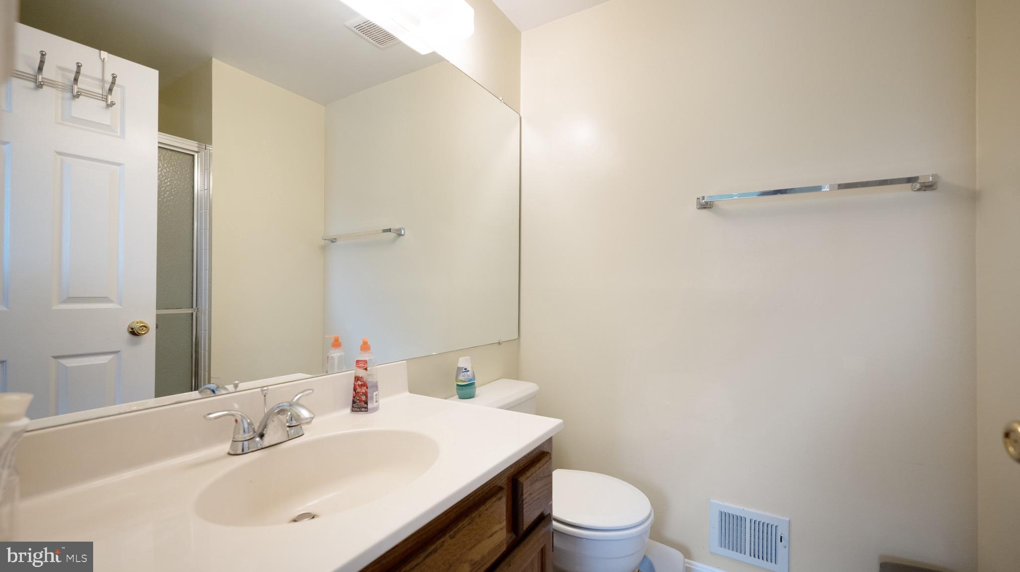 15056 Shamrock Ridge Road Silver Spring, MD 20906 - Photo 14 of 26 Primary Bathroom