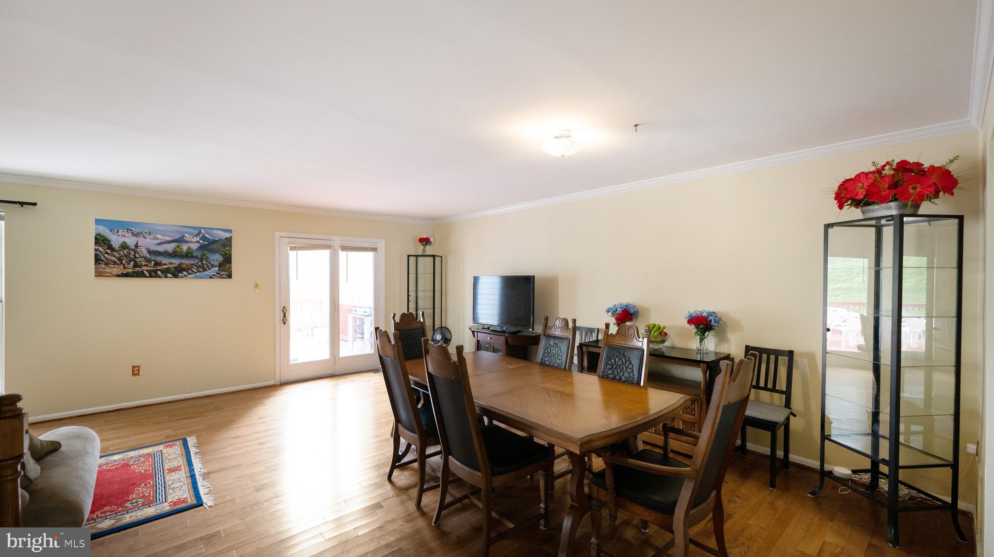 15056 Shamrock Ridge Road Silver Spring, MD 20906 - Photo 7 of 26 Dining room