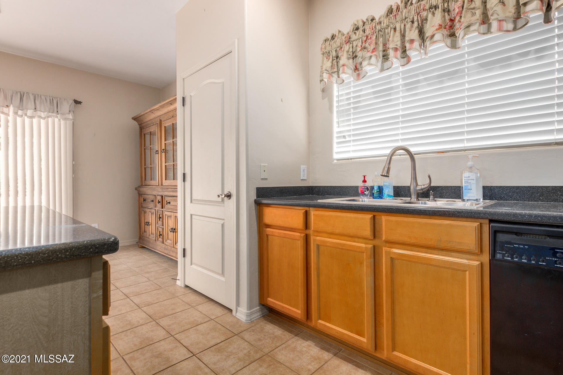 3647 East Secretariat Road Tucson, AZ 85739 - Photo 16 of 38