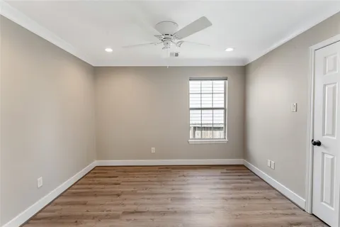 $299,900 | 809 East 40th Street, Houston, TX 77022
