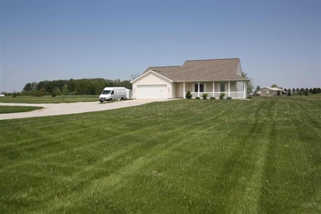 5522 Hamilton Road Yoder, IN 46798 - Photo 2 of 22