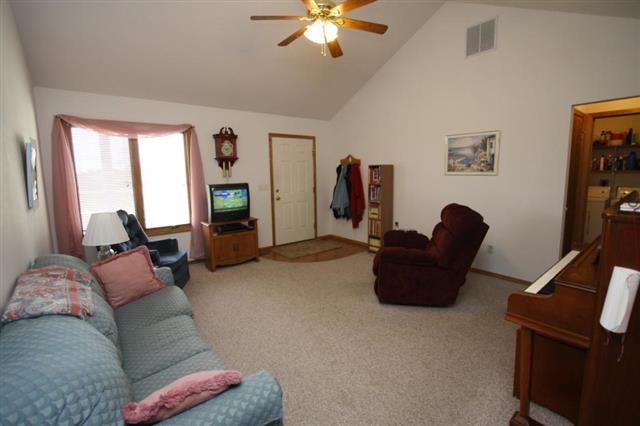 5522 Hamilton Road Yoder, IN 46798 - Photo 7 of 22
