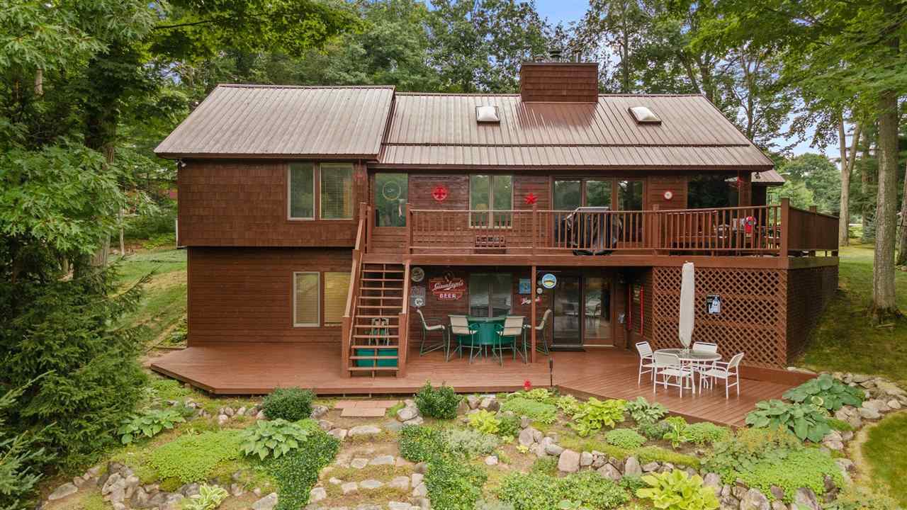 7710 Forest Lodge Road Traverse City, MI 49685 - Photo 4 of 88 1891618-3.JPG