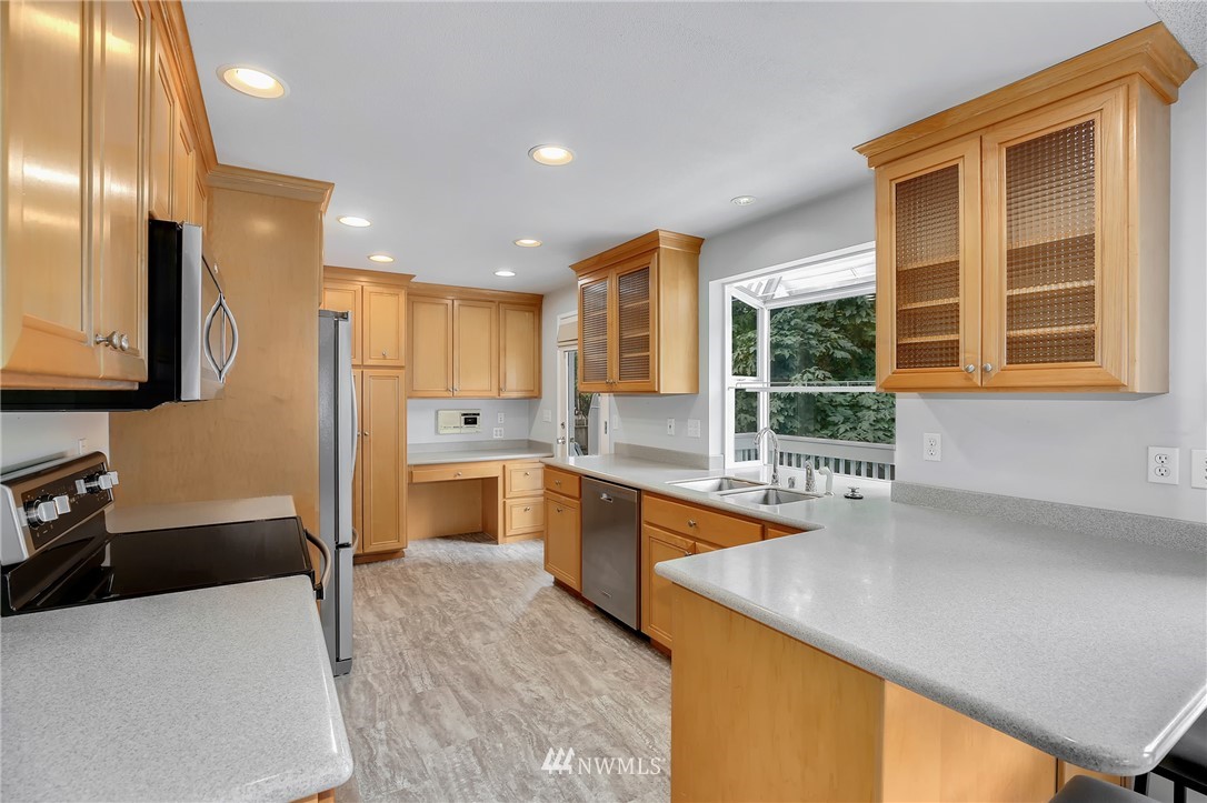 14627 164th Place Southeast Renton, WA 98059 - Photo 6 of 25