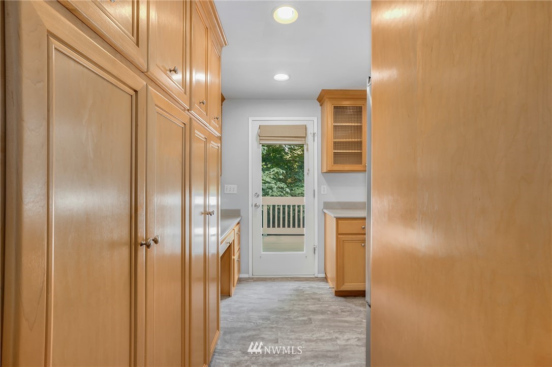 14627 164th Place Southeast Renton, WA 98059 - Photo 7 of 25