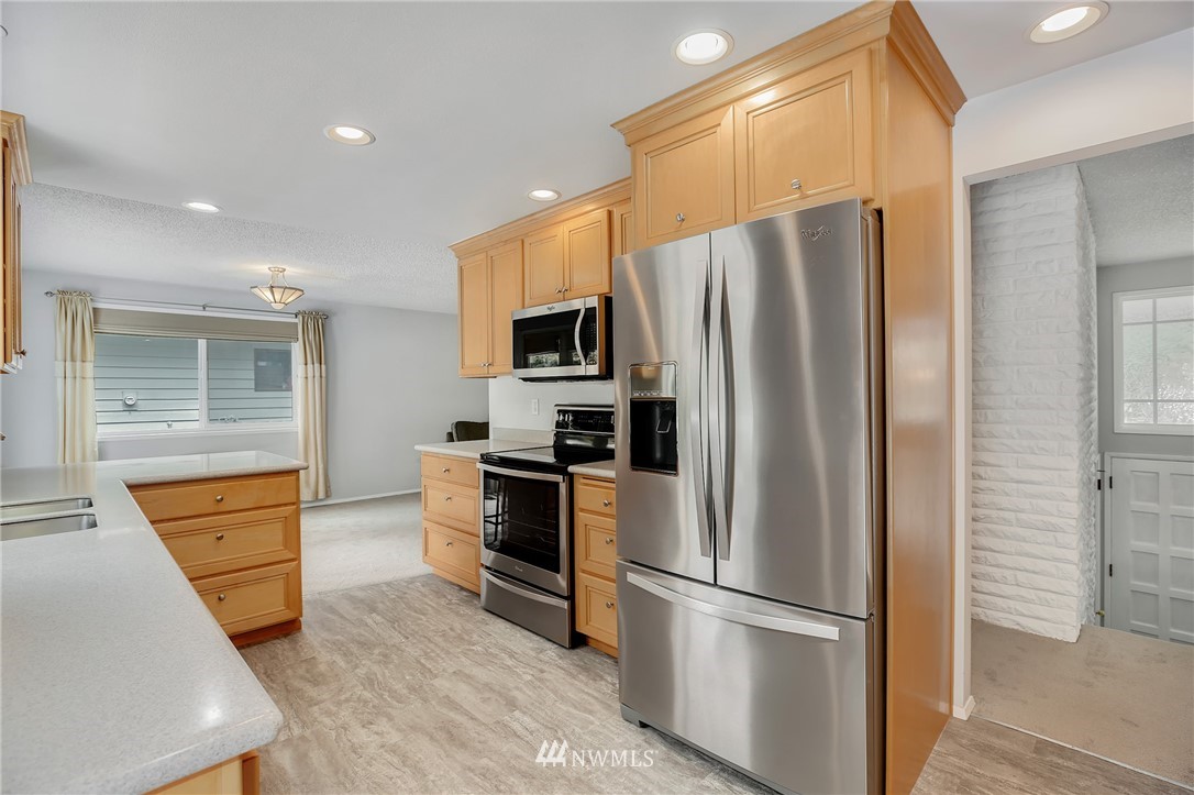 14627 164th Place Southeast Renton, WA 98059 - Photo 8 of 25