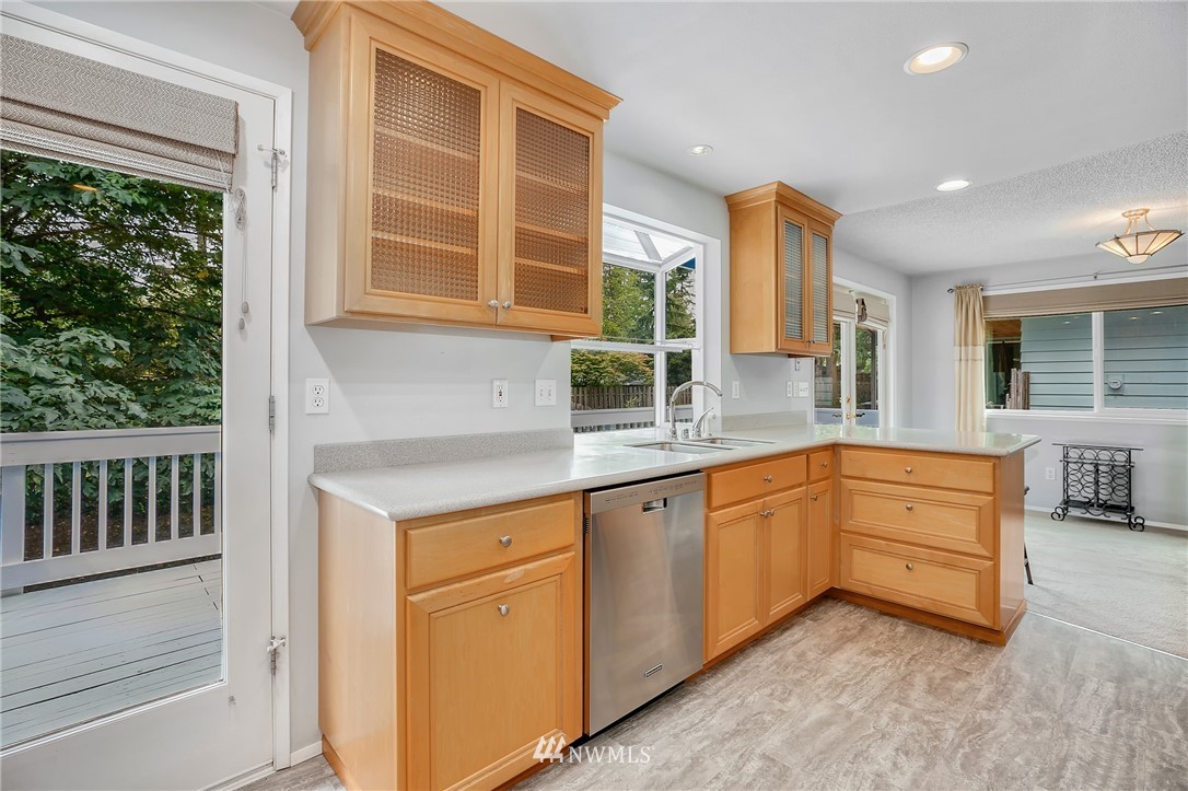 14627 164th Place Southeast Renton, WA 98059 - Photo 9 of 25