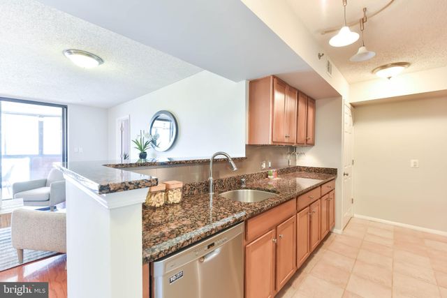 $510,000 | 1001 North Vermont Street, Unit 813, Arlington, VA 22201