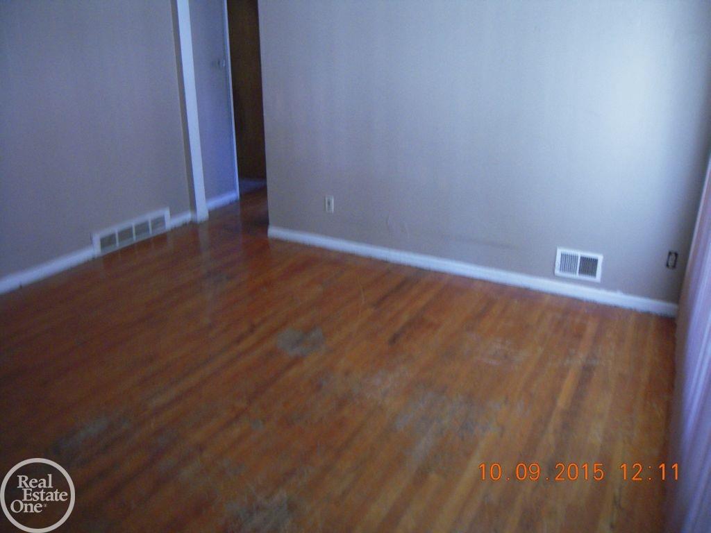 555 Longfellow Inkster, MI 48141 - Photo 2 of 16