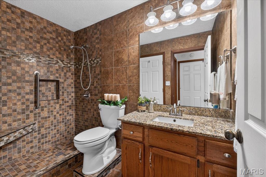 411 John Henry Road Belleville, IL 62220 - Photo 20 of 49