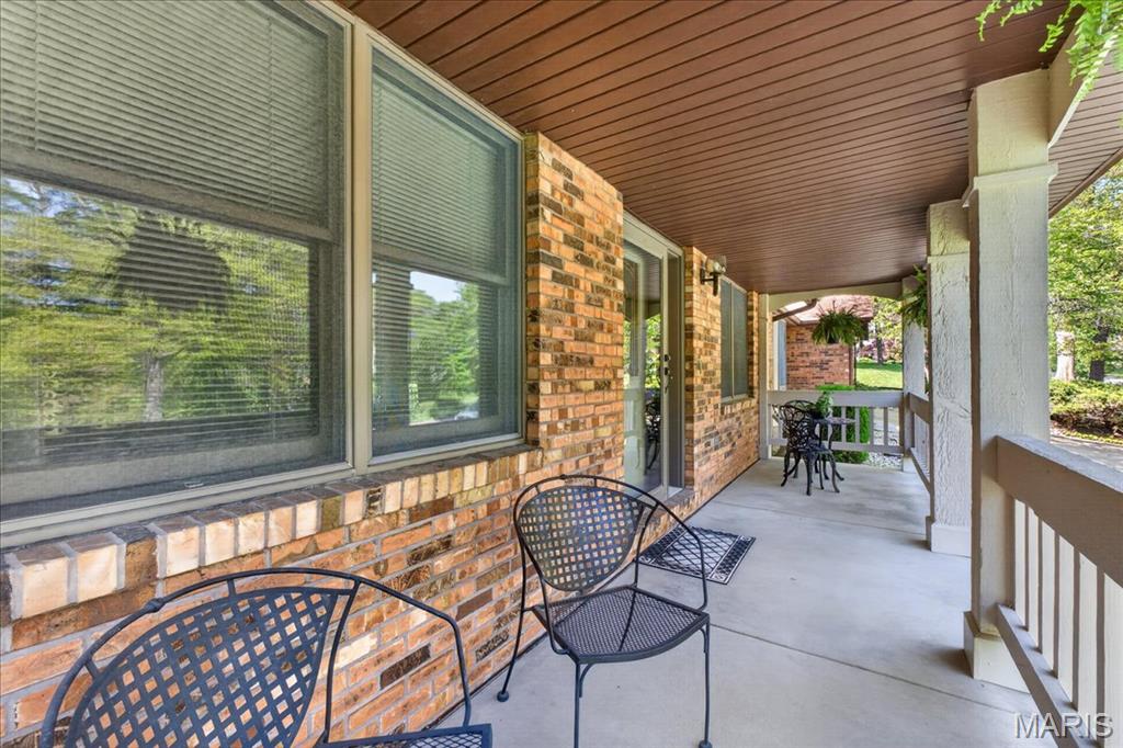 411 John Henry Road Belleville, IL 62220 - Photo 4 of 49