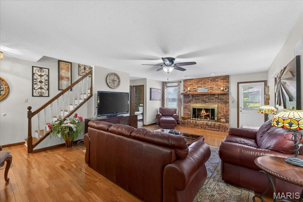 411 John Henry Road Belleville, IL 62220 - Photo 7 of 49