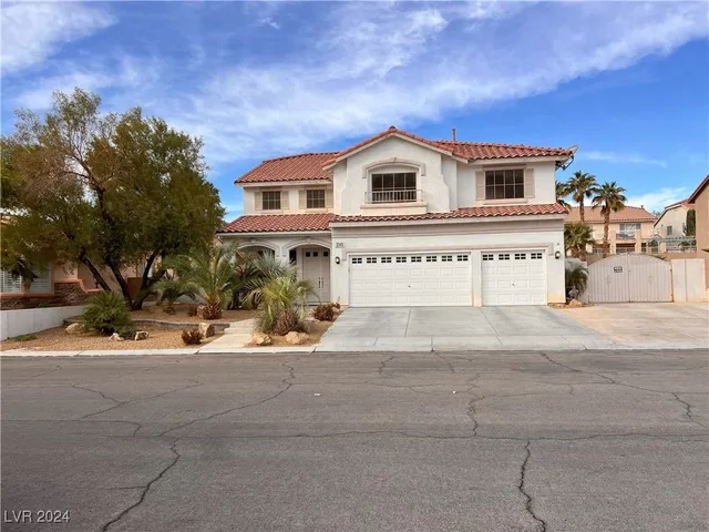 $735,000 | 3049 Azure Bay Street, Las Vegas, NV 89117