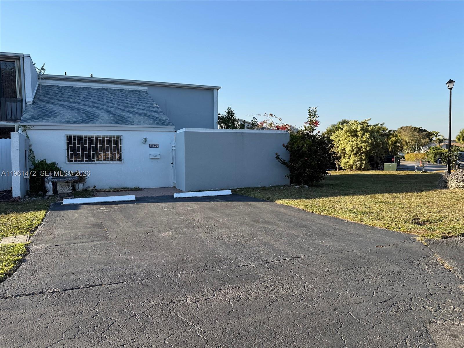 2500 Southwest 122nd Court Miami, FL 33175 - Photo 1 of 19 a view of a terrace