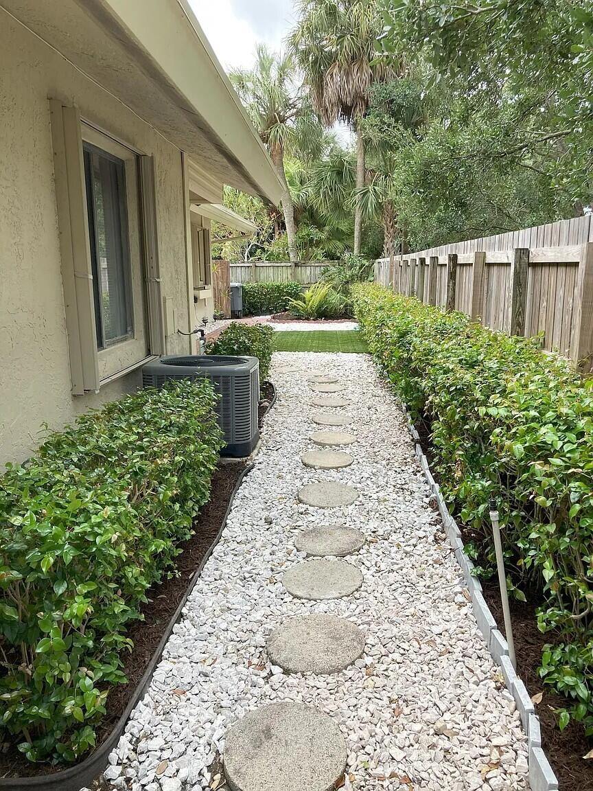 7755 Kenway Place East Boca Raton, FL 33433 - Photo 22 of 25 Garden View