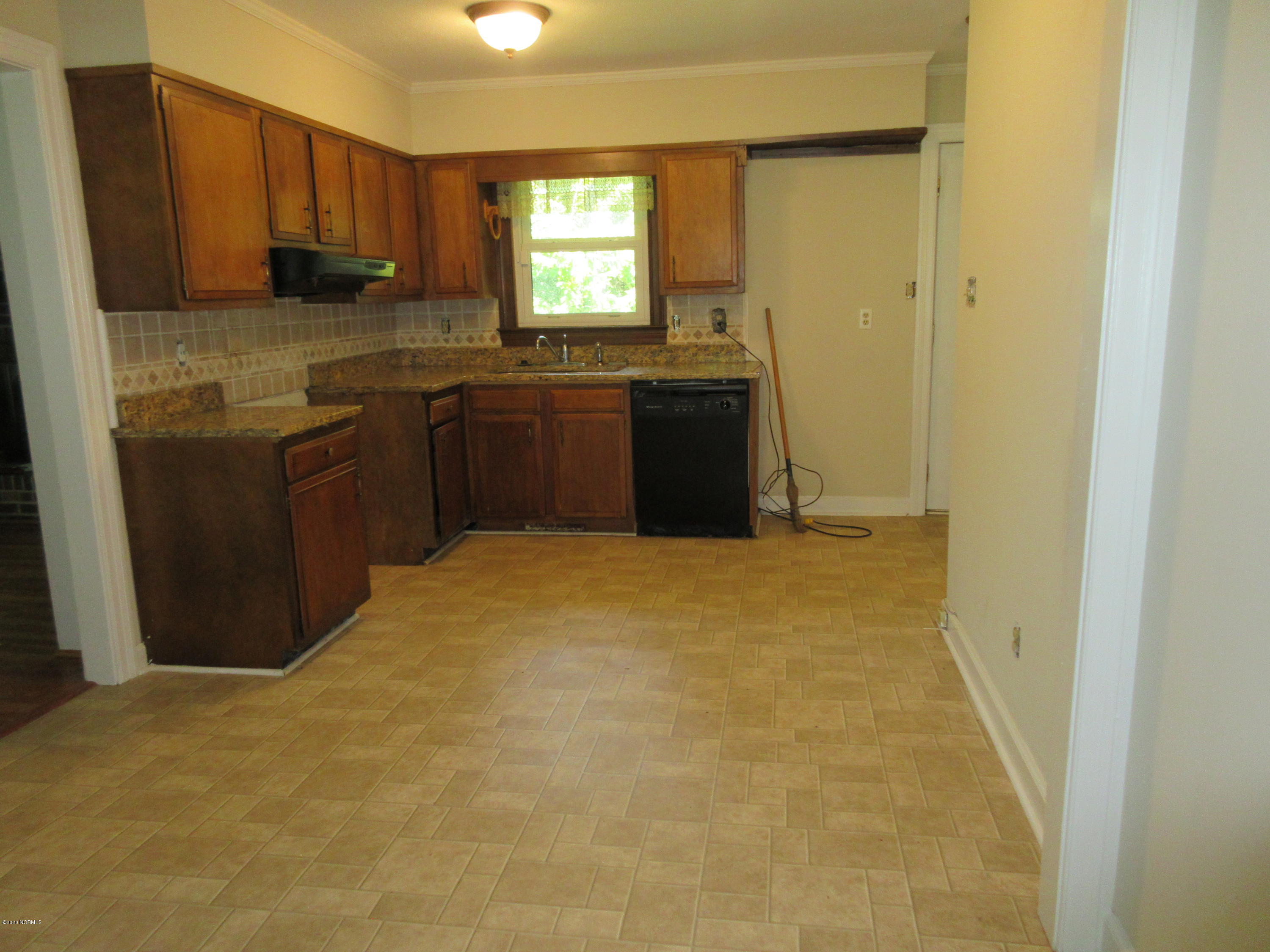 201 Lightwood Knot Road Deep Run, NC 28525 - Photo 10 of 19 Kitchen