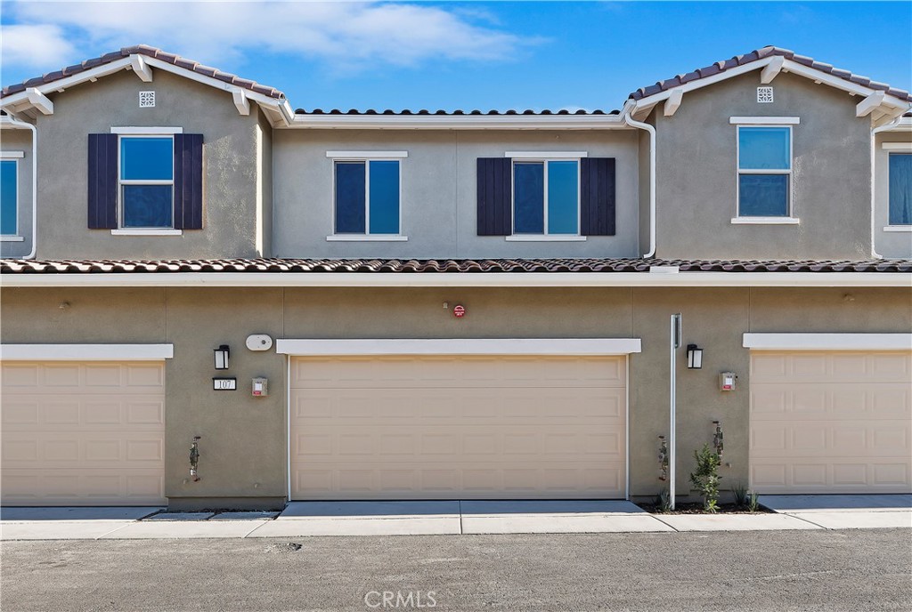 3975 Lavine Way Corona, CA 92883 - Photo 16 of 24 a front view of house with yard