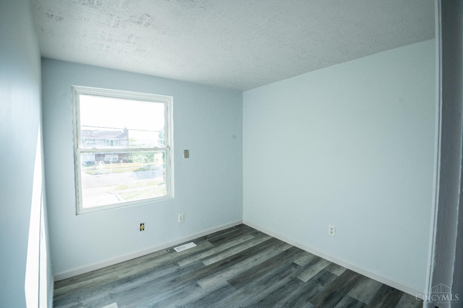 2864 Houston Road Cincinnati, OH 45251 - Photo 18 of 28