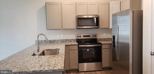 $1,600 | 208 Caterpillar Drive, Luray, VA 22835