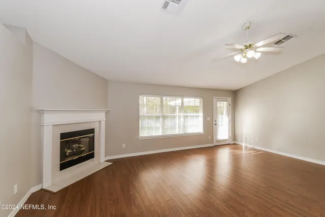 $1,795 | 10450 McGirts Creek Drive, Jacksonville, FL 32221