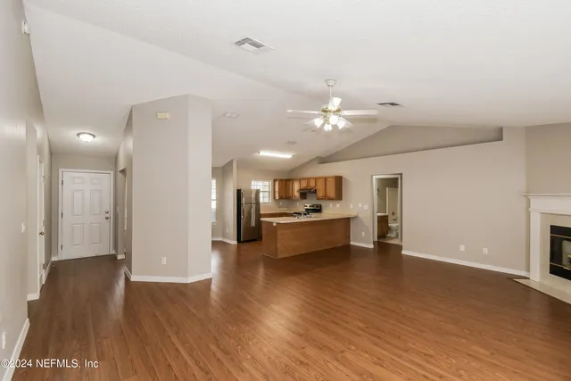 $1,795 | 10450 McGirts Creek Drive, Jacksonville, FL 32221