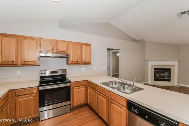 $1,795 | 10450 McGirts Creek Drive, Jacksonville, FL 32221