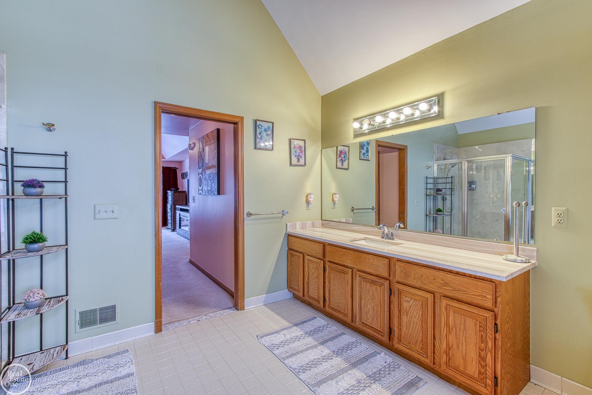 16317 Judiciary Road Macomb, MI 48044 - Photo 25 of 64 50105561-25.JPG