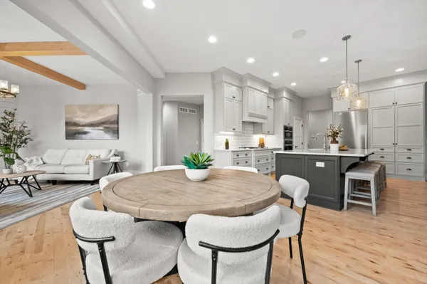 $999,900 | W248-n2151 Kettle Cove Court, Pewaukee, WI 53072