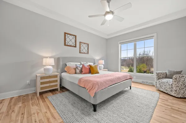 $999,900 | W248-n2151 Kettle Cove Court, Pewaukee, WI 53072