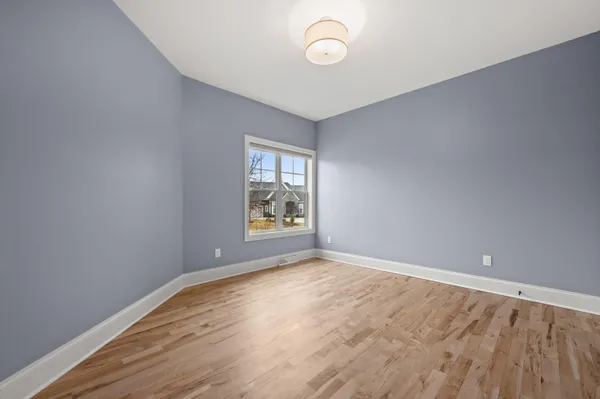 $999,900 | W248-n2151 Kettle Cove Court, Pewaukee, WI 53072